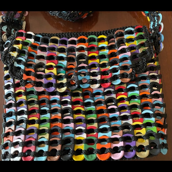 Host Pick! 🎊 Pop tab purse! Beautifully handcrafted crafted Brazilian purse! - Picture 3 of 11